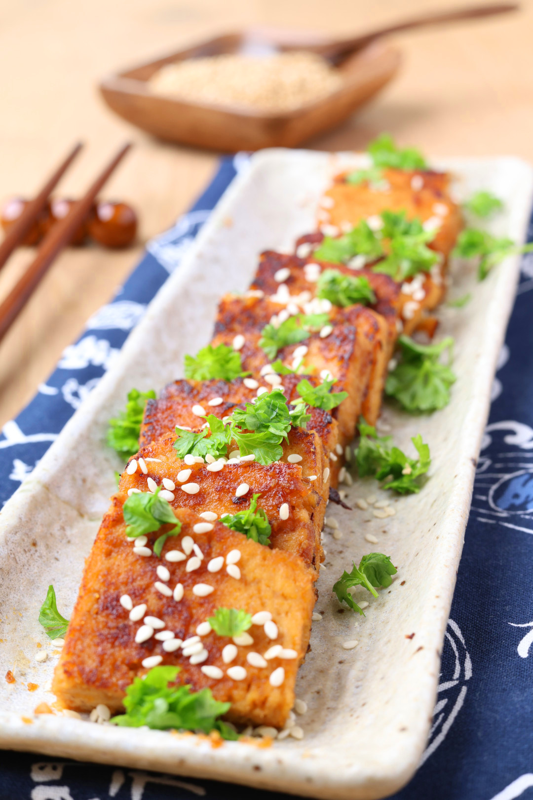 Gebratener Tofu mit Sesam