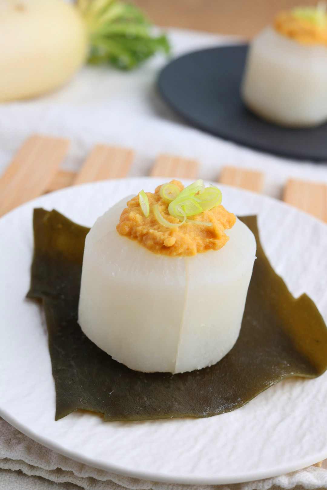 Furofuki Daikon - Gedämpfter Rettich mit Miso-Topping