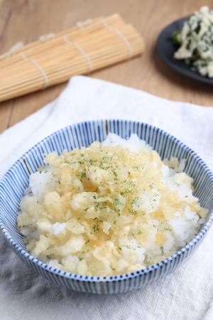 Reis-Bowl mit Tenkasu